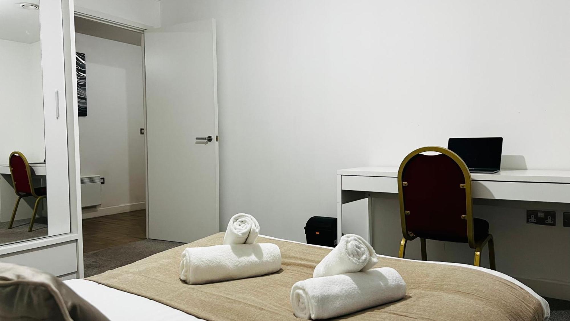 Last-Minute Specials L Book It Now L Sleeps Up To 4 L 2 Bed 2 Bath - Gym - Prime Birmingham Location L Jvt Short Lets エクステリア 写真