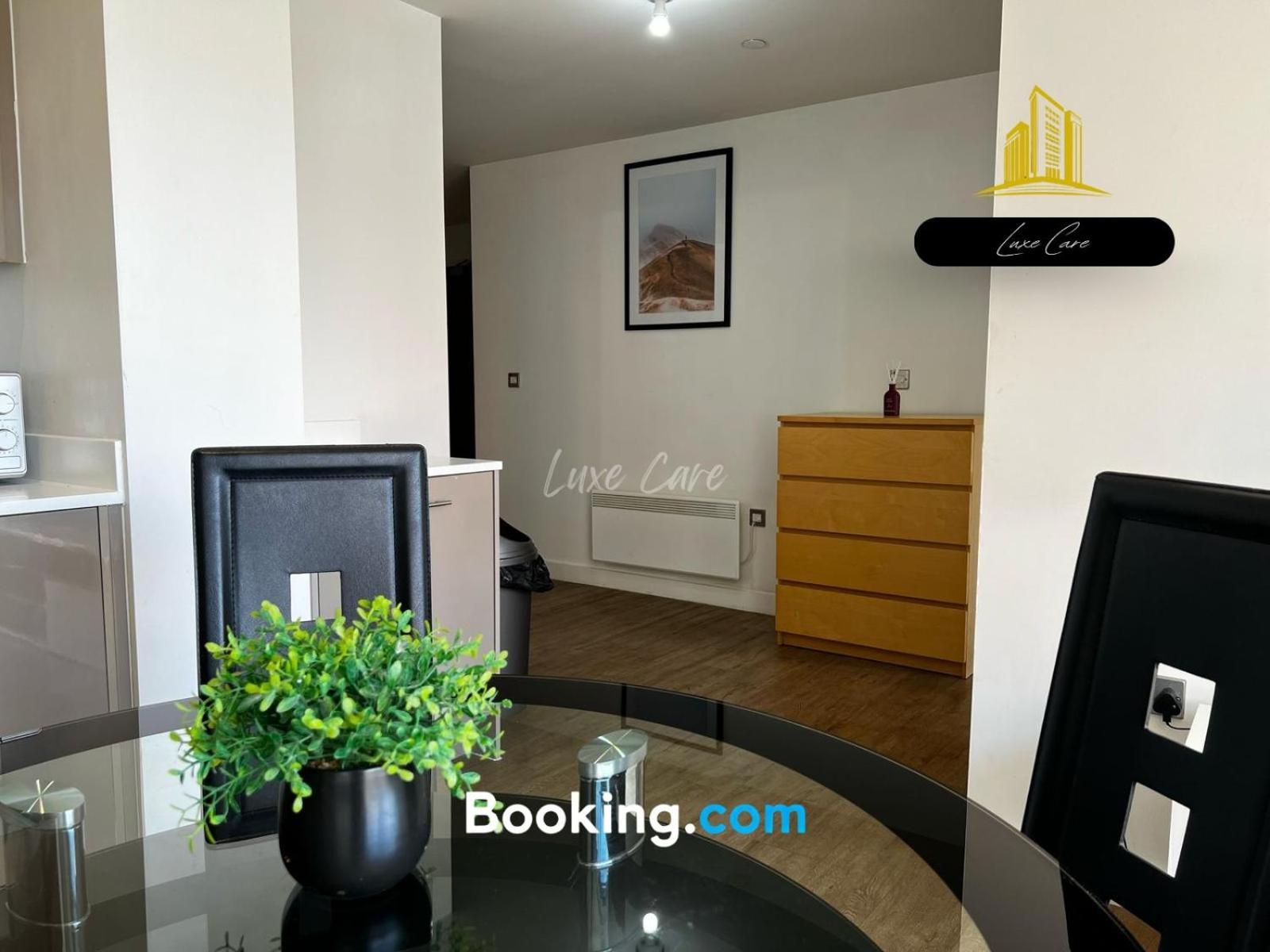 Last-Minute Specials L Book It Now L Sleeps Up To 4 L 2 Bed 2 Bath - Gym - Prime Birmingham Location L Jvt Short Lets エクステリア 写真