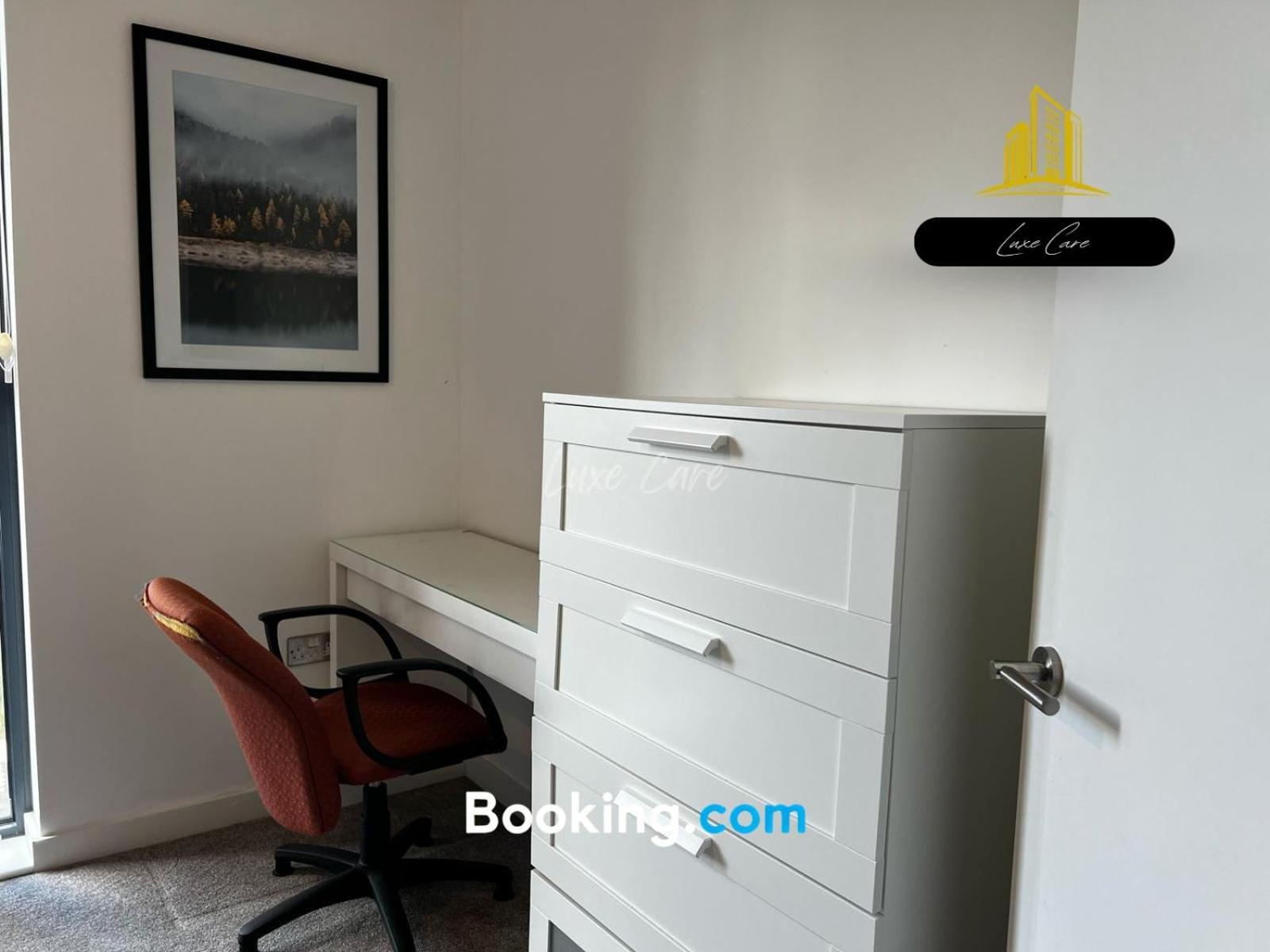 Last-Minute Specials L Book It Now L Sleeps Up To 4 L 2 Bed 2 Bath - Gym - Prime Birmingham Location L Jvt Short Lets エクステリア 写真